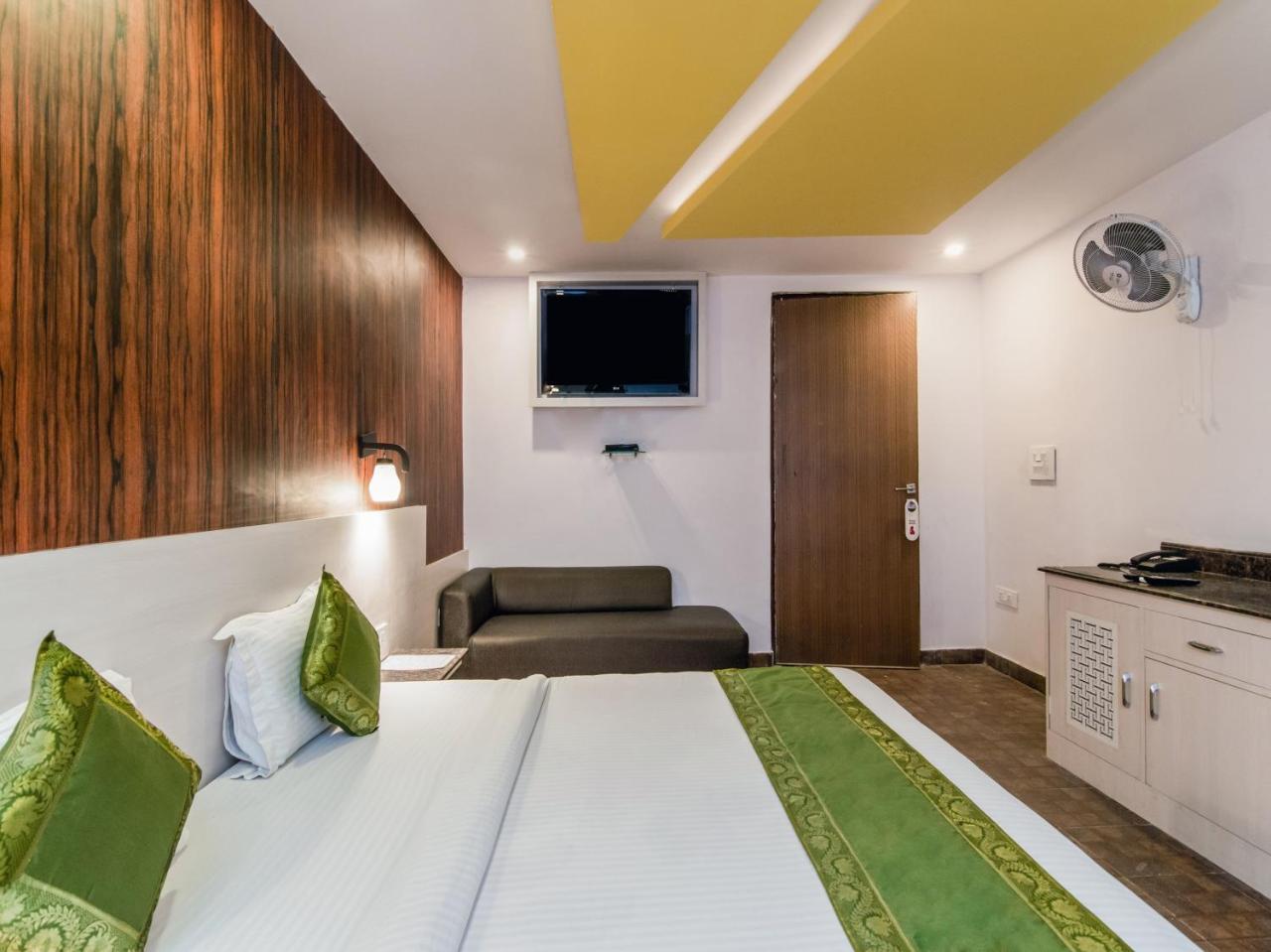Hotel Citi Club Kanpur Esterno foto