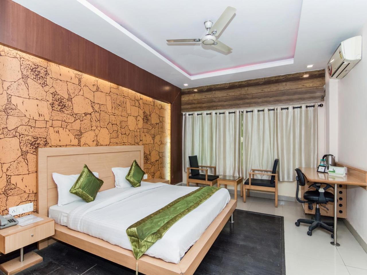 Hotel Citi Club Kanpur Esterno foto