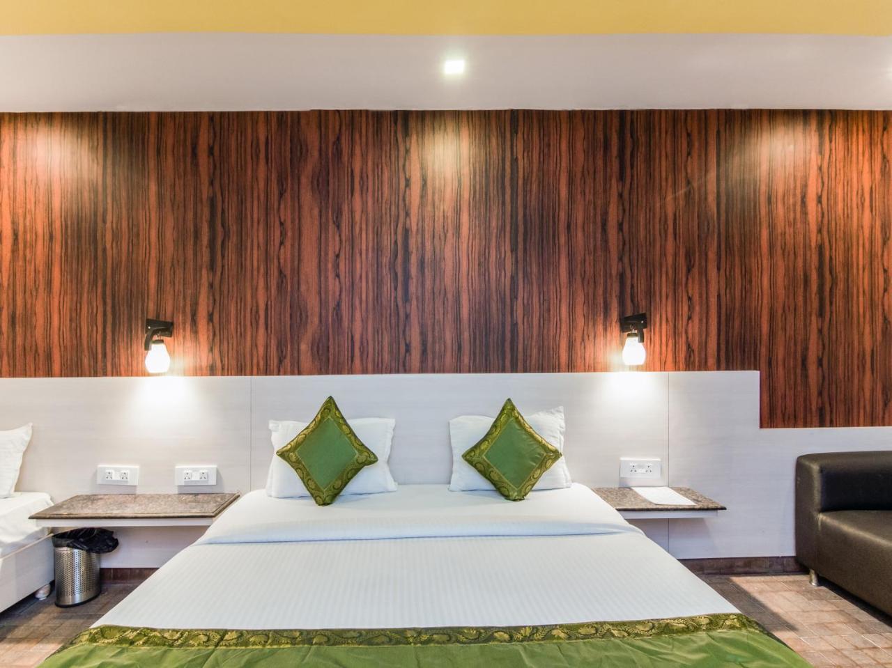 Hotel Citi Club Kanpur Esterno foto