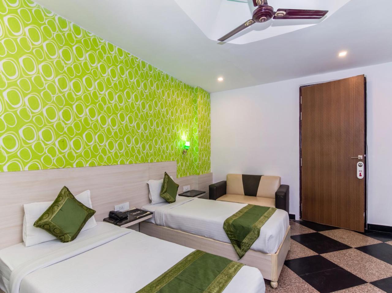 Hotel Citi Club Kanpur Esterno foto