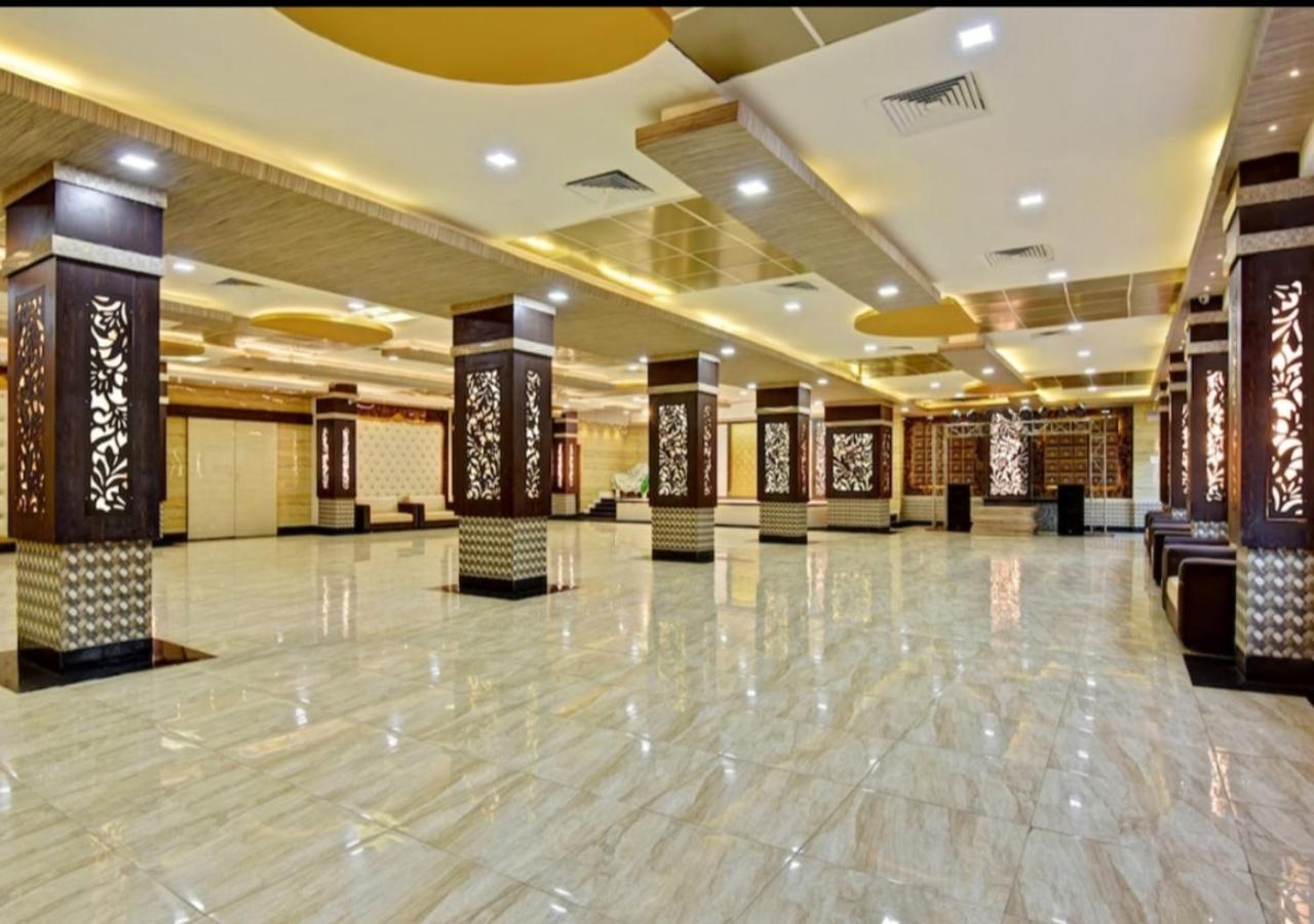 Hotel Citi Club Kanpur Esterno foto