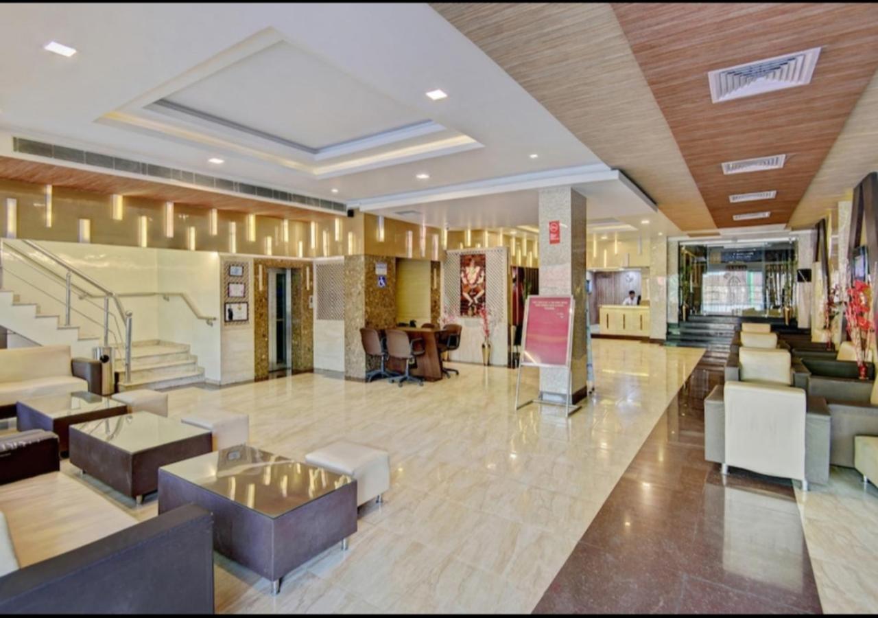 Hotel Citi Club Kanpur Esterno foto