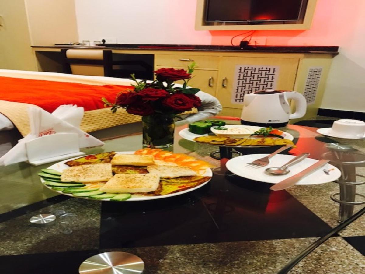 Hotel Citi Club Kanpur Esterno foto