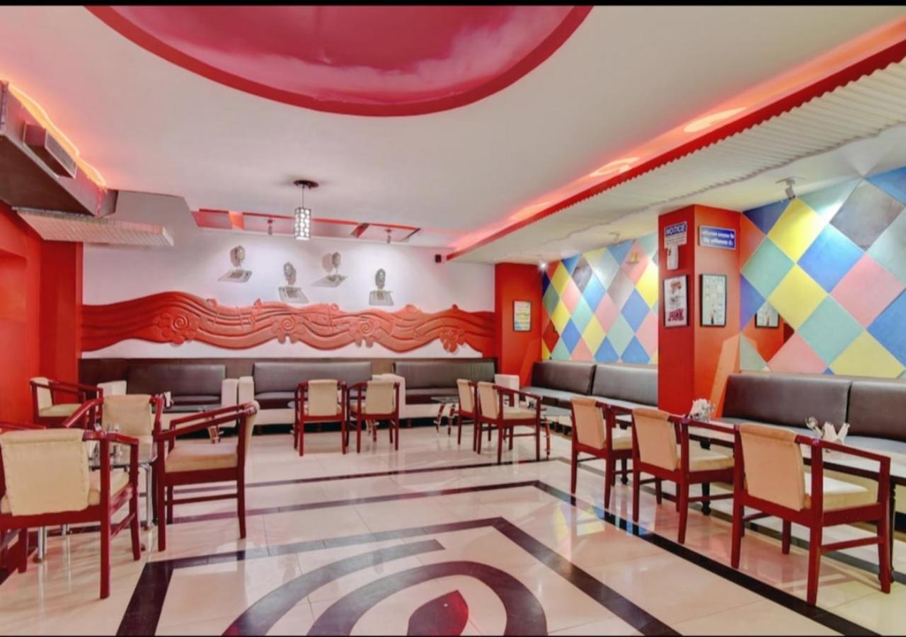 Hotel Citi Club Kanpur Esterno foto